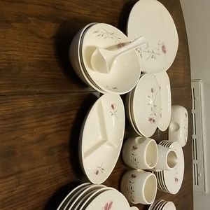 Vintage dish set